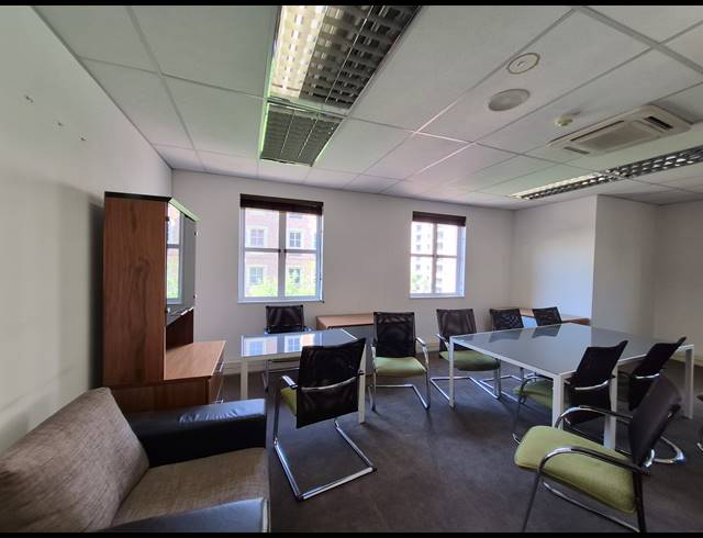 911M² OFFICE TO LET IN SANDTON CENTRAL